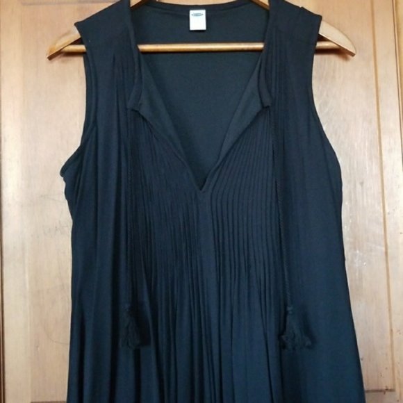 Old Navy - Sleeveless Pintuck Tie Neck Swing Dress 144650 | Small | Black - Picture 8 of 13